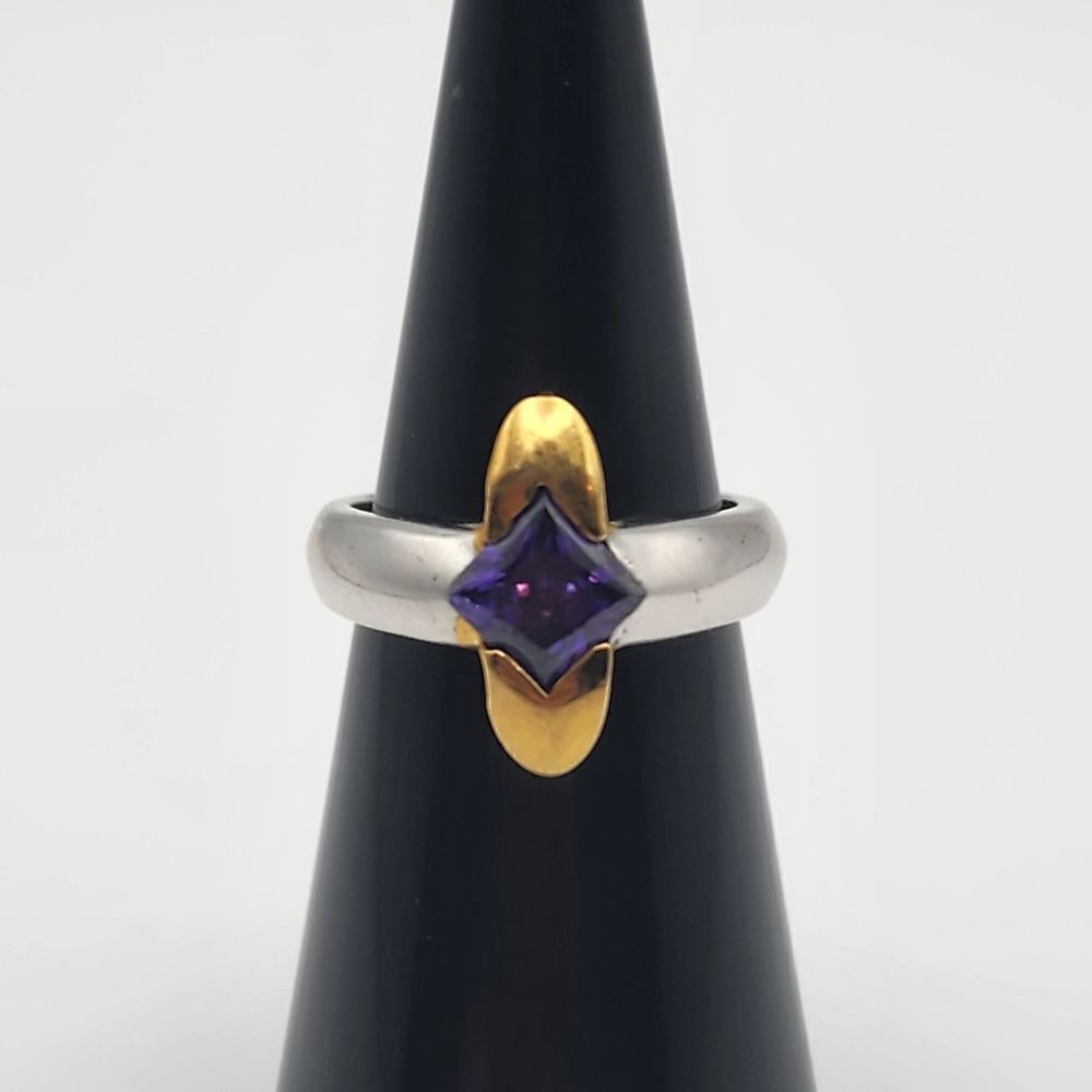 Silver Tone, Gold Tone, & Purple Crystal Ring (6)